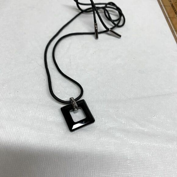 Vintage Signed Swarovski Black Cord Necklace OSFA Gorgeous - Picture 3 of 5